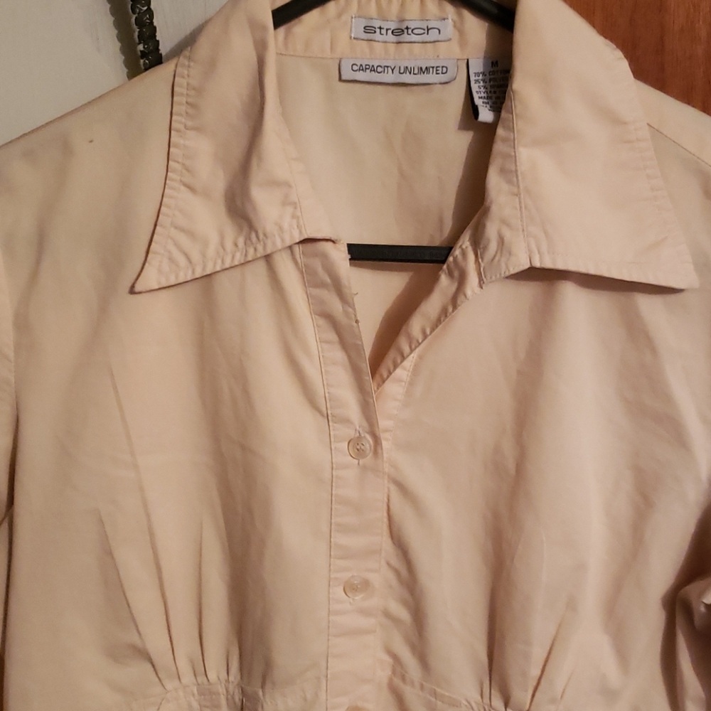 Pleated button blouse - Picture 3 of 4